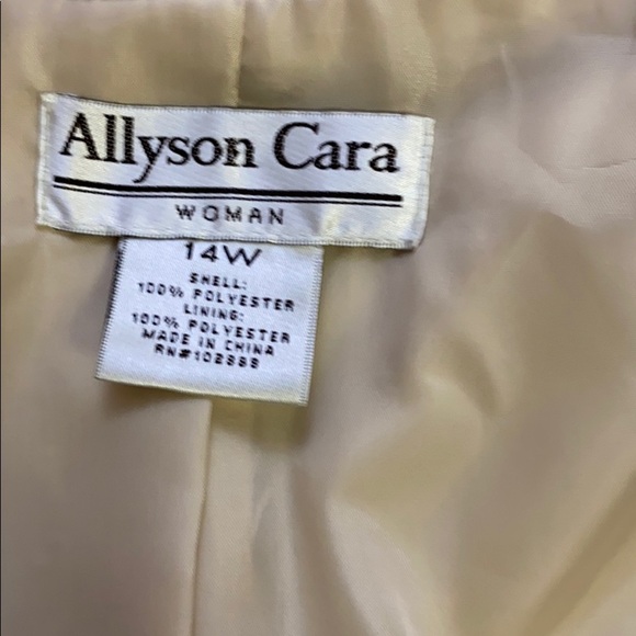Allyson Cara Blazer Tan - Picture 4 of 4